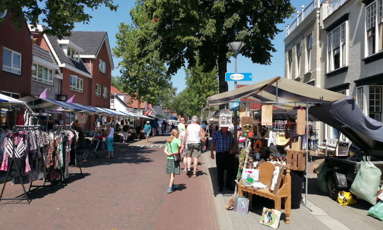 Eibertjeszomermarkt Stationslaan